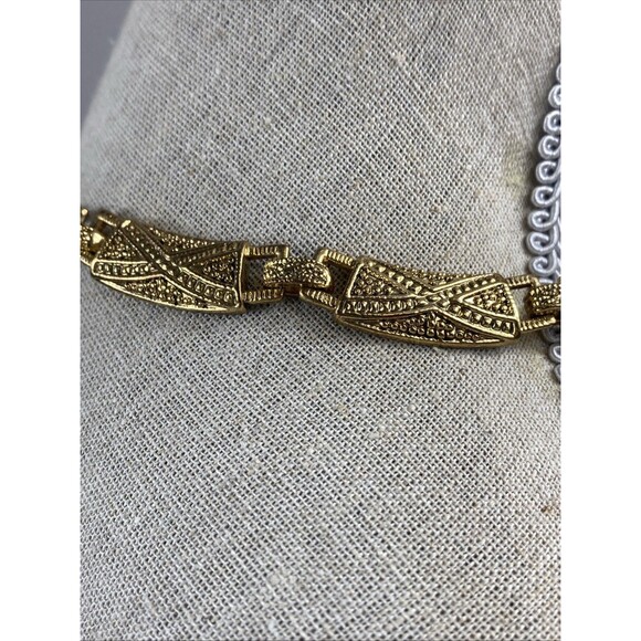 16" Gold Tone Rectangle Link Collar/Chocker Necklace with Rhinstones & Box Clasp - Picture 4 of 7